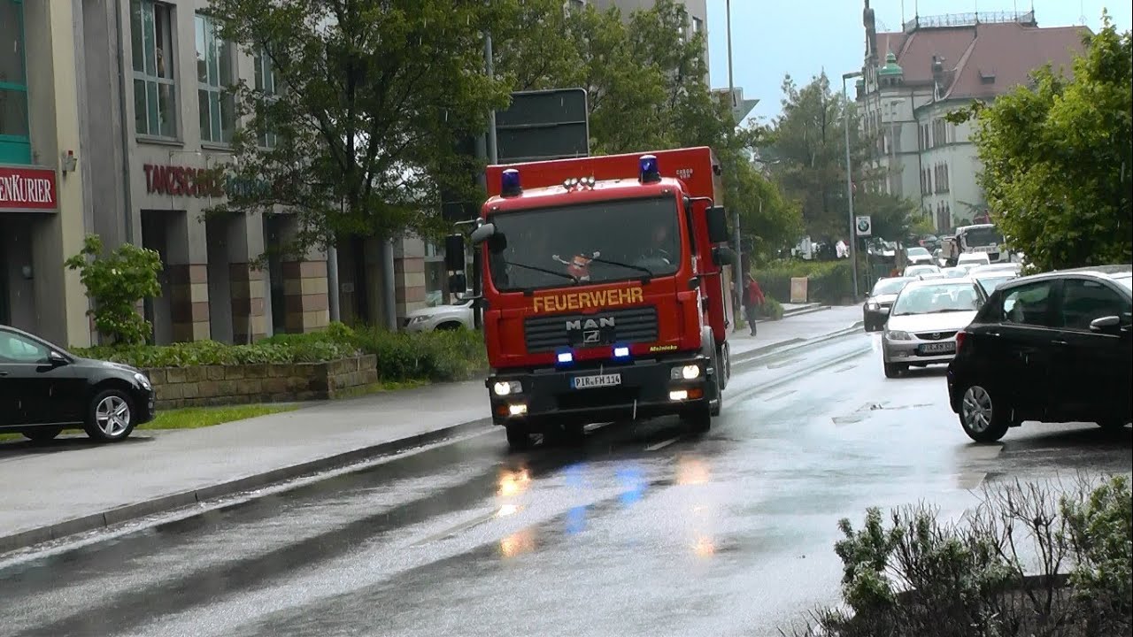 Einsatzfahrten zu Blitzschlag in Hochhaus in Pirna [Feuerwehr Pirna + Heidenau]