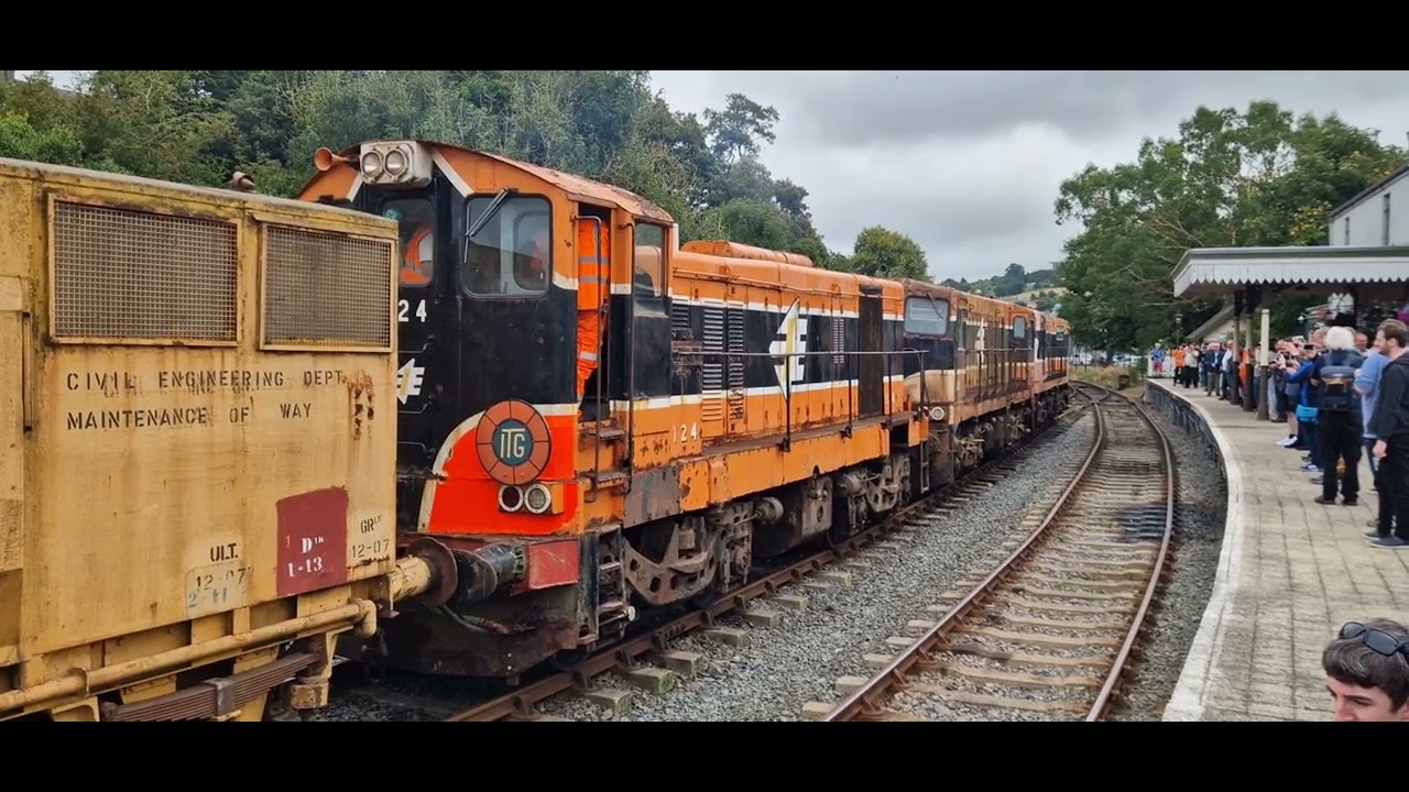 GM class 121 comes to life No.124 working in multiple with GM class 141 No. 190 and 146 
