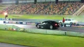 BMW E21 V8 smokes Monaro