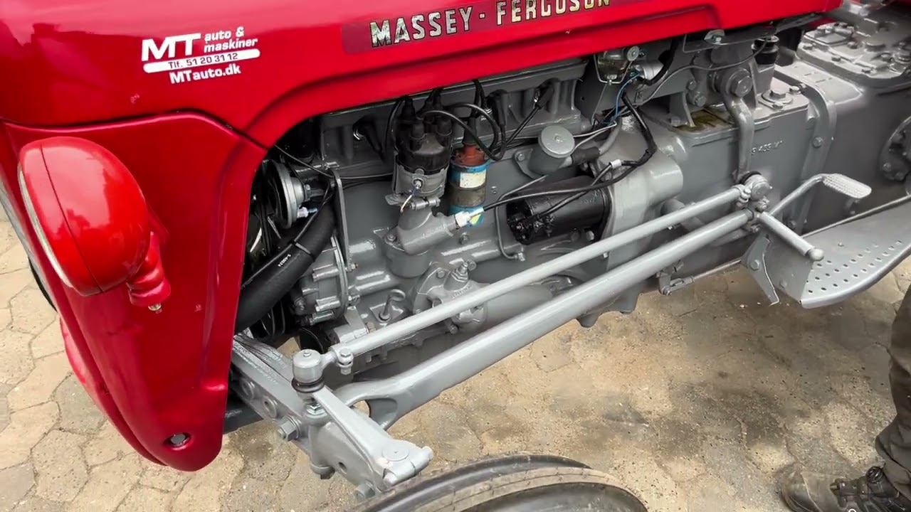 Traktor Massey Ferguson   35  Benzin - IMG_4145.MOV
