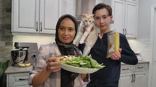 Mama Mertua Masak Sederhana Karena Sudah Malam..