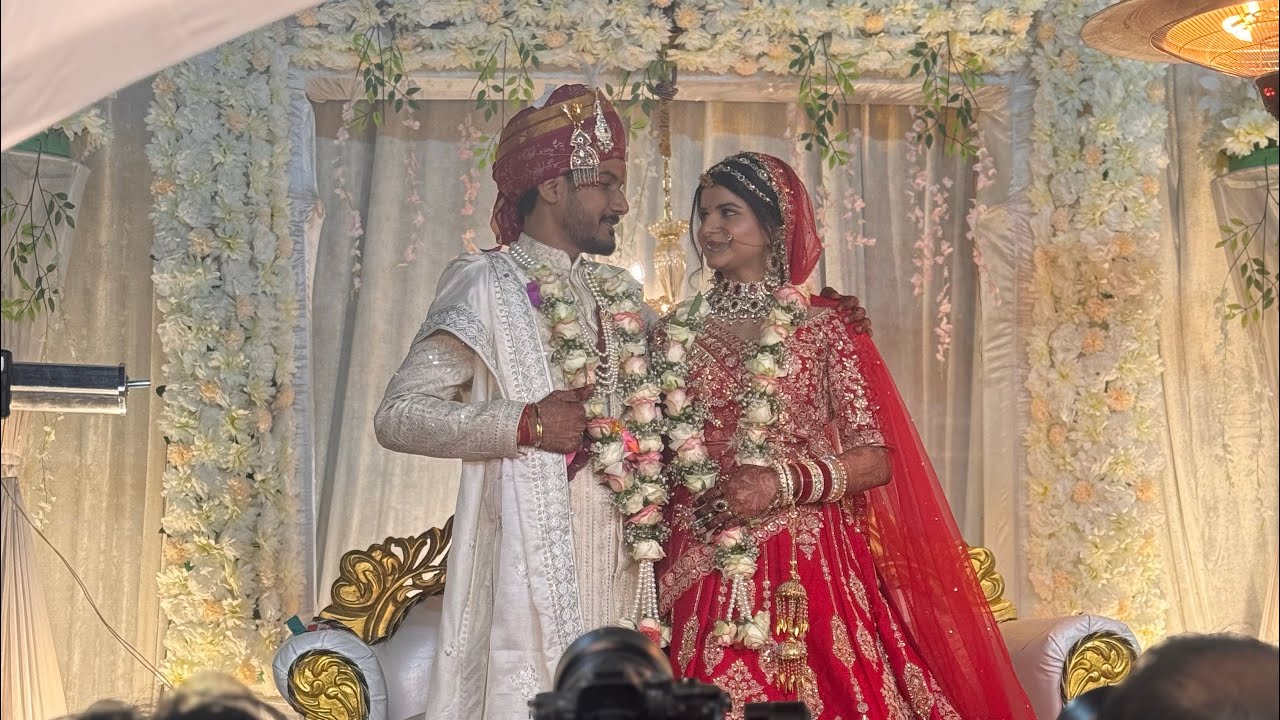 रात्रि भोज । और स्टेज प्रोग्राम शानदार रहा 🥰🥰