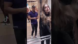 Download Lagu American fitness girl elevator prank VIDEO funny reaction tiktok meme MP3