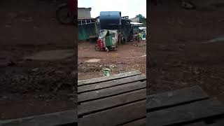 Diy Transporter  How To Carry A 1500 Liters Water Tank On A Motorcycle