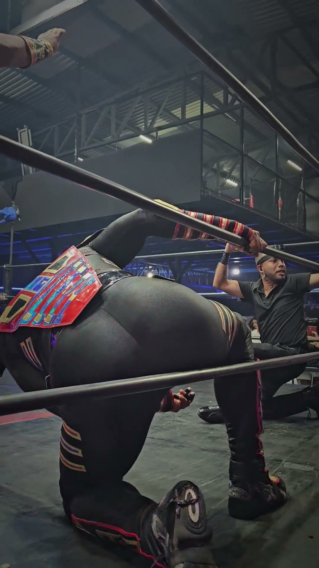 Abismo Negro Jr impide martinete