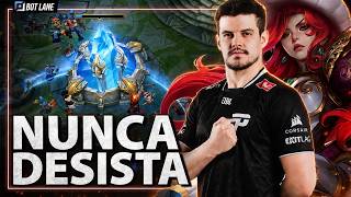 O time inteiro DEU A VIDA pra tentar GANHAR! Miss Fortune gameplay!
