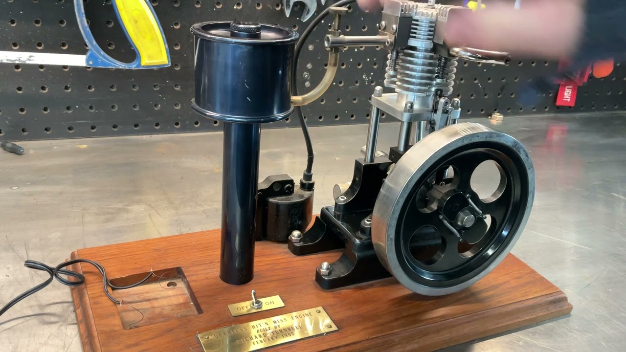 Hit & Miss model engine