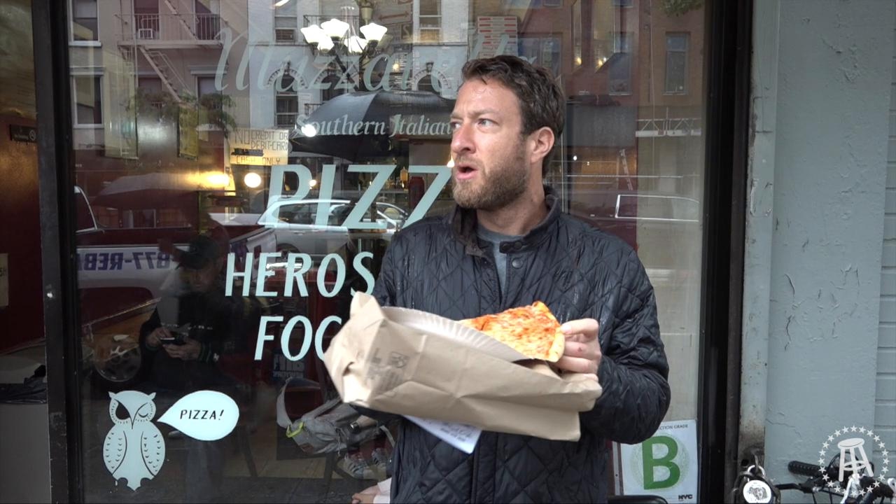 Barstool Pizza Review - Muzzarella Pizza