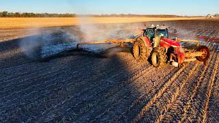 CANADIAN FARMER - MASSEY FERGUSON  8690 - EARLY MORNING MANURE SPREAD DURING THE RISING SUN