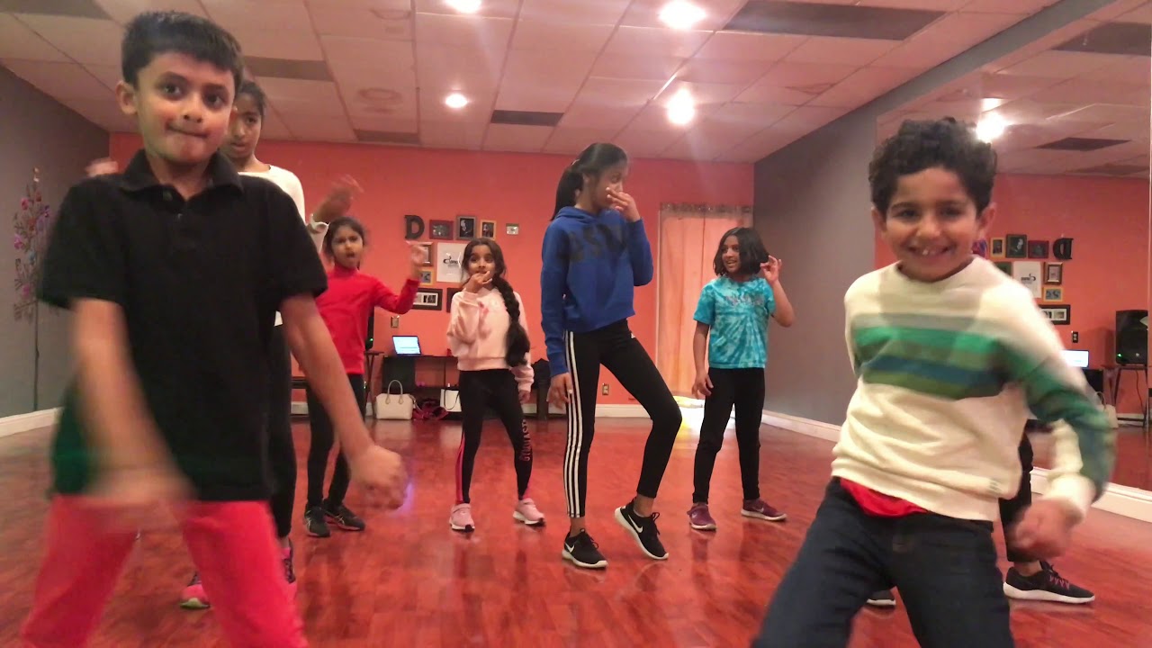 Aankh Marey  Kids Bollywood Dance  Ranveer Singh  Sara Ali Khan  Simmba