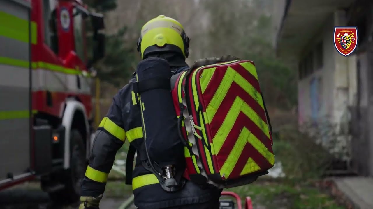 13.12.2023 Při požáru opuštěné budovy v Havířově hasiči zachránili dva lidi | HZS MSK