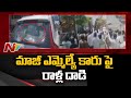 YSRCP, TDP workers clash in Sattenapalle, windows of ex-MLA Anjaneyulu’s car damaged