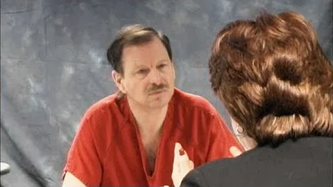 This Interview Strategy Led a Serial Killer to Con...
