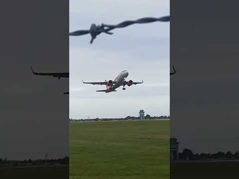 easyJet a320 neo CFM LEAP 1A takeoff from southend #shortsvideo  #airplane #fypp #aviation #fy #foru