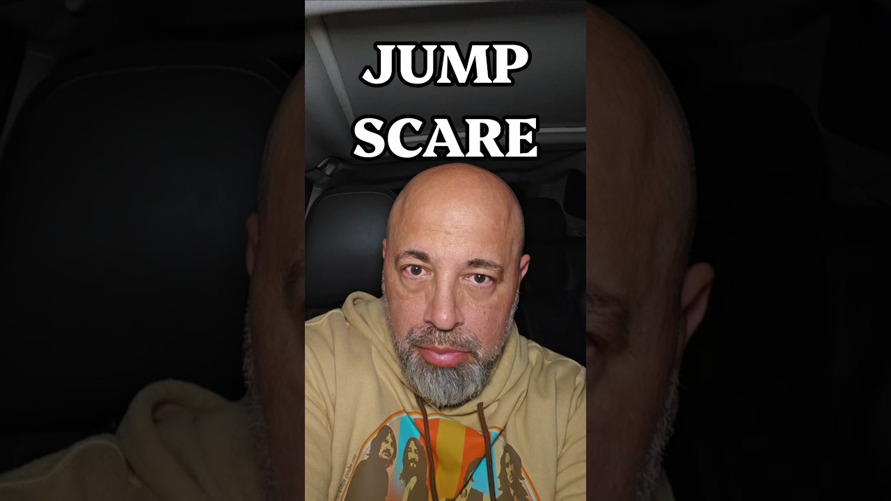 JUMP SCARE #Halloween #marriage #decorating #danregancomedy