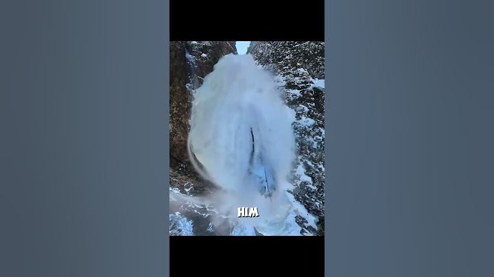 An Avalanche Mid Climb (@nemonisky)