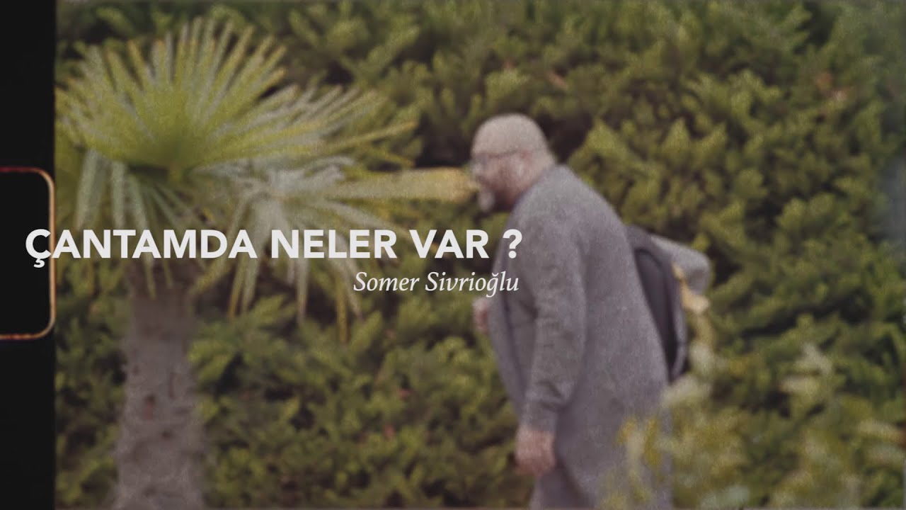 Somer Sivrioğlu ile Çantamda Ne Var? - Vogue Türkiye| Samsung