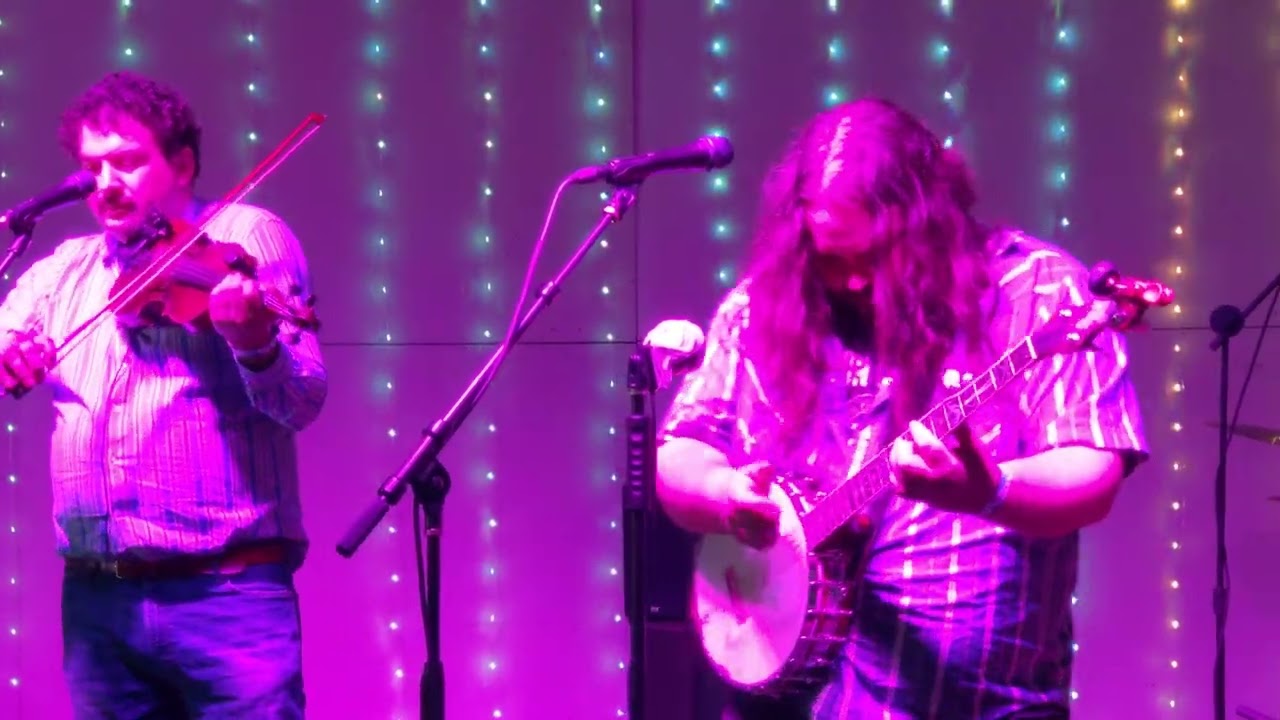 Folkfaces - Big Spike Hammer (Hey Hey Della Mae)