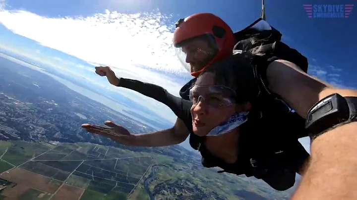 Jennifer Sangster's Tandem skydive!