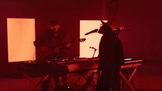 Avi Snow & Zeeba (Live)