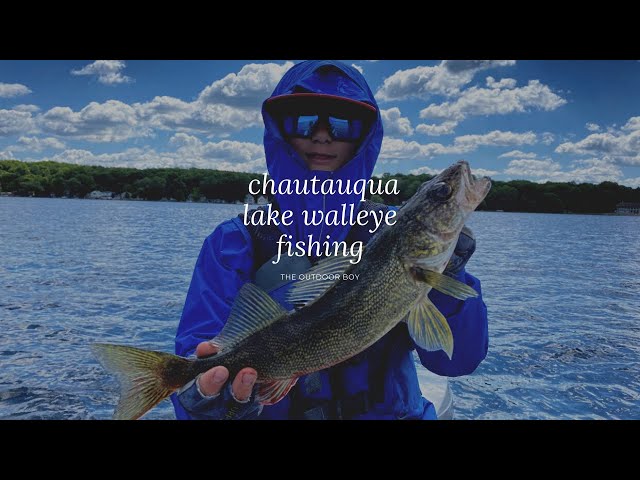 Catching giant walleye at lake chautauqua 