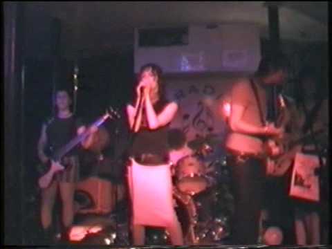 The Long Blondes - Polly (Live at the Paradise Bar...