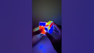 Satisfying Lustrous Cube On Beat In the Dark #rubikscube #cubing #puzzle #gaming #cubber #rubicks
