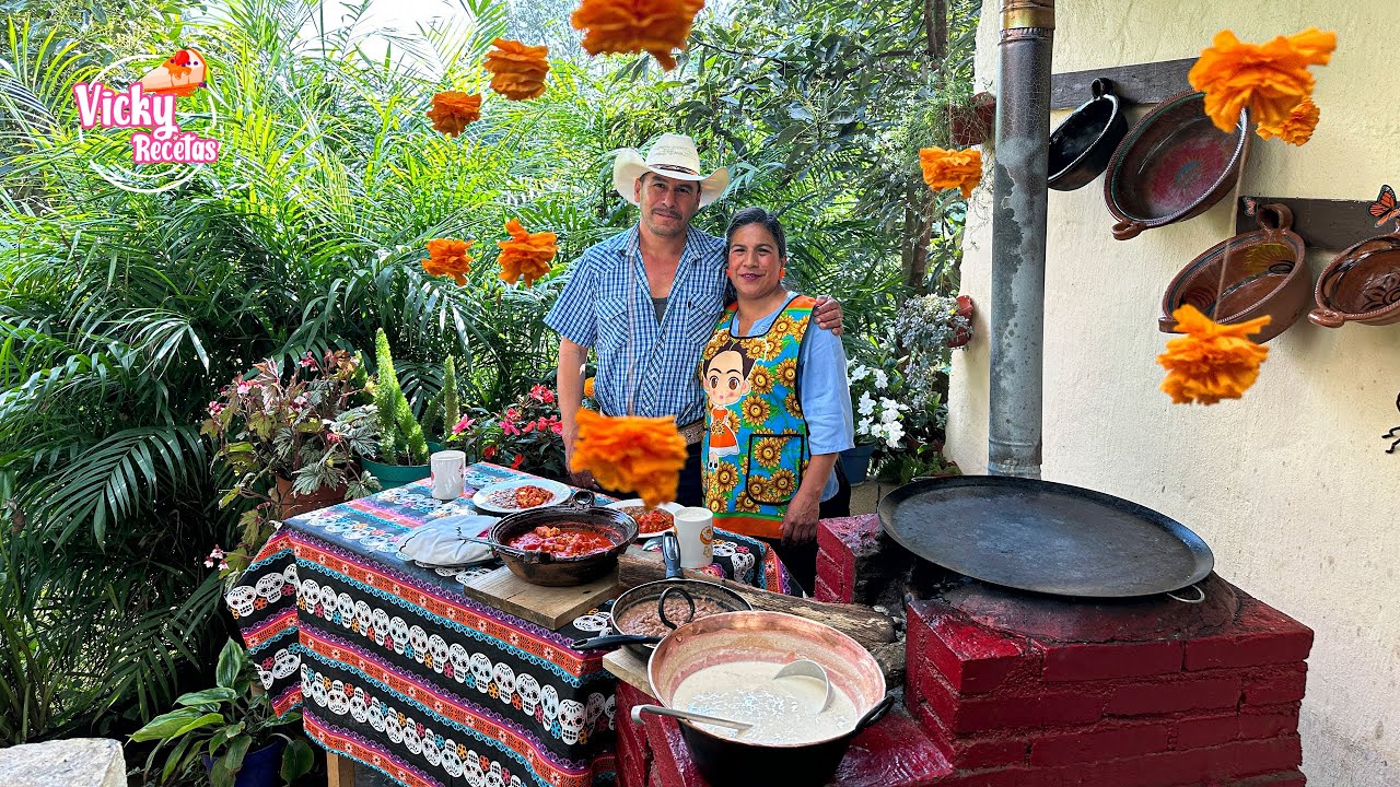 Porque Ustedes Lo Pidieron Hoy Lo Invite a Almorzar Atole de Avena Tres Leches y Huevo en Salsa Roja