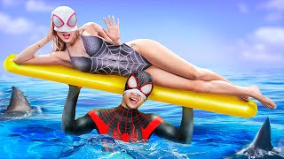 Spider-man und Spider-Woman Lovestory! Spiderman vs. Spot im echten Leben!
