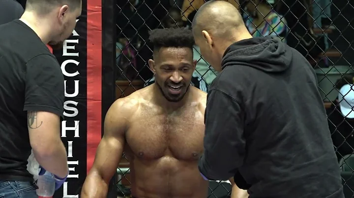 Zhong Luo Cage Fighting Series 03 Dominic Sumner v...
