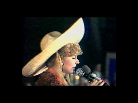 Googoosh - Malaguena(Spanish)live - 1975 for Mexican President \