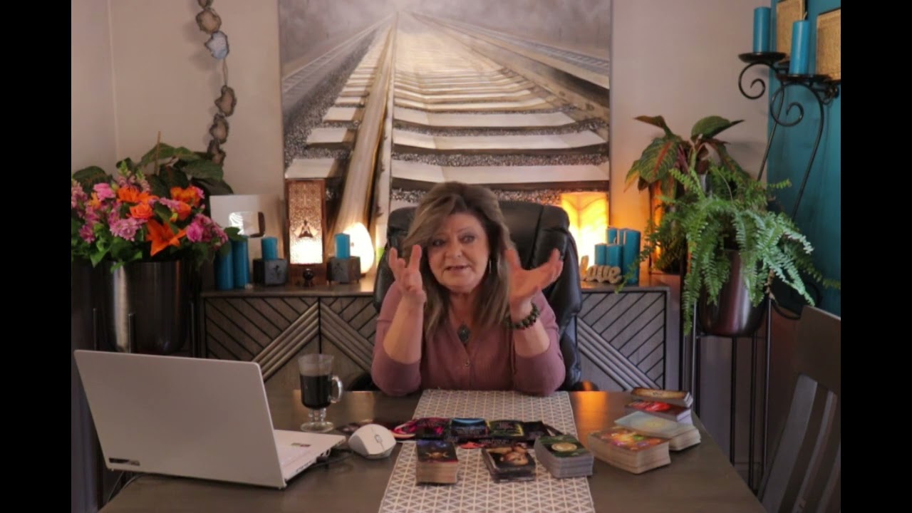 GEMINI FEB 17 A FAKE FEM WAS TRYING TO SEND MIND CONTROL TO AN ASCENDANT MASTER/HIGH PRIESTESS