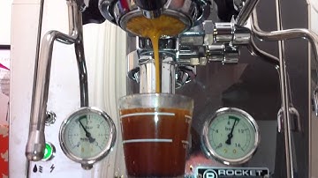 Naked Portafilter Extraction - Rocket Giotto Bottomless Portafilter