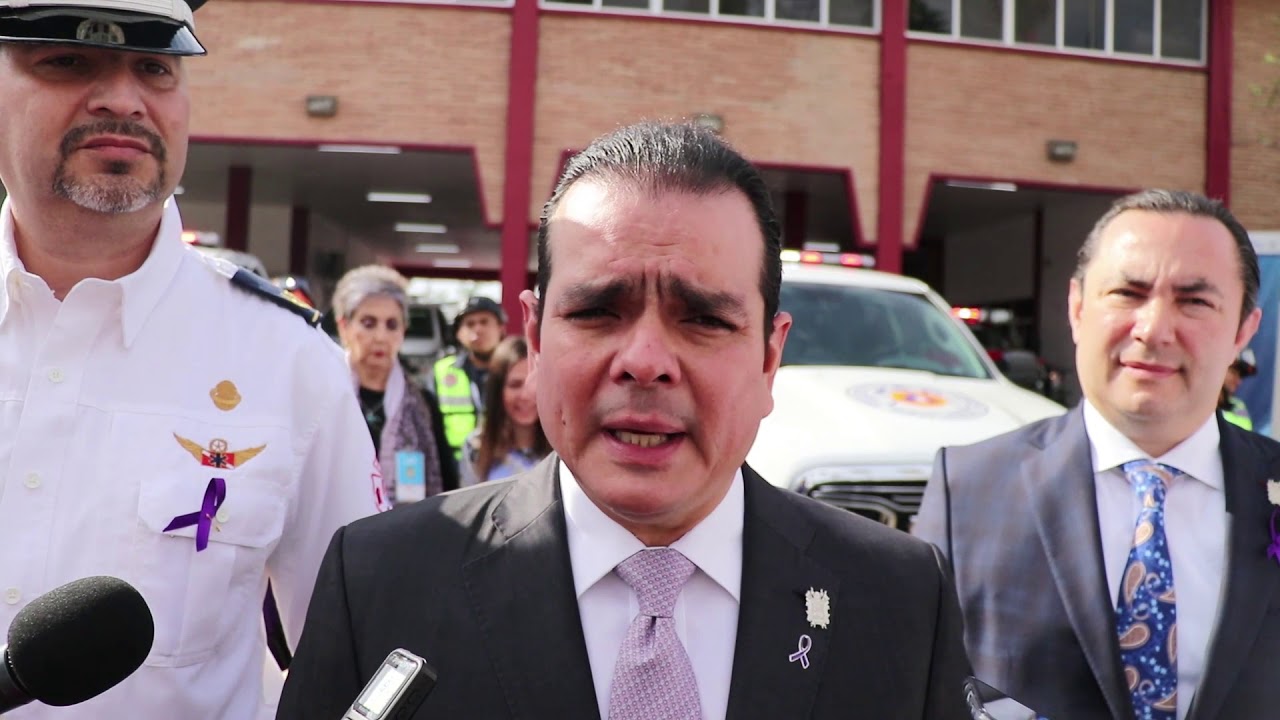 Entrega Presidente Municipal De Nuevo Laredo Equipo A Protección Civil Youtube