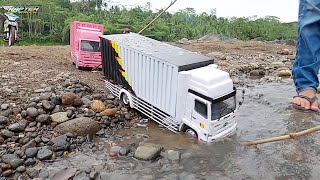 Truk Box Hino Dipakai Muatan Batu Kali