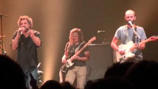 Video thumbnail of "Zoufris Maracas - L'argent - 12/11/2015 - Casino de Paris"