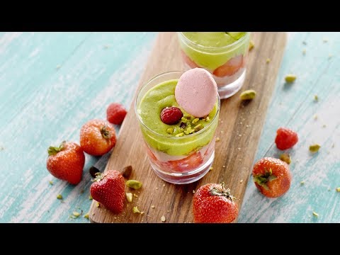 recette-du-tiramisu-à-la-pistache,-framboise-et-fraise