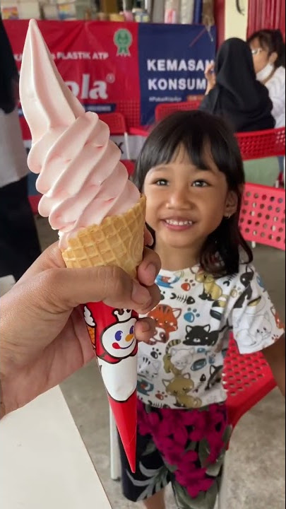 Bocil Makan Es Krim Mixue