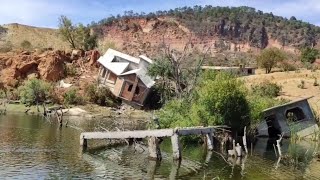 Por una falla geológica el pueblo de Tío Otilio se empezó a hundir.