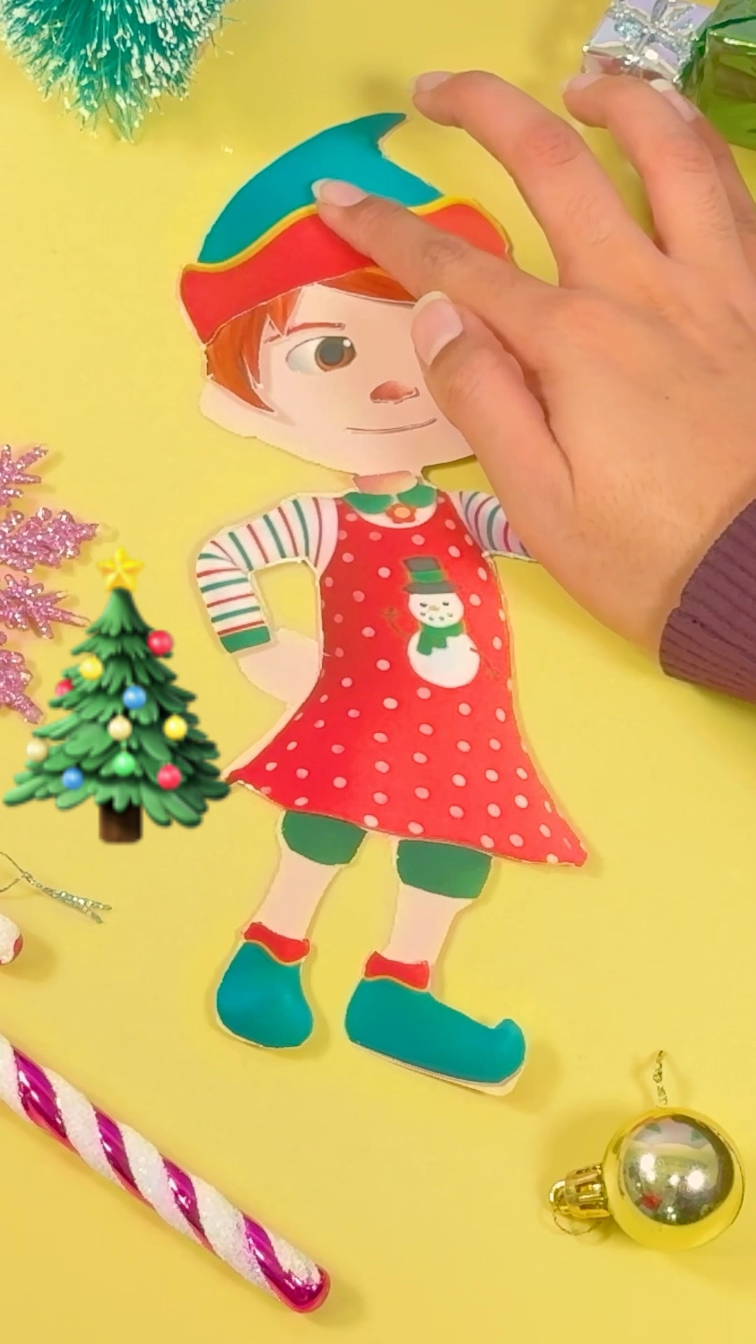 Help YoYo Get Ready for Christmas! Easy DIY Paper Crafts #cocomelon #123 #shorts