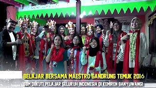 15 Pelajar Nusantara Belajar Bersama  Maestro Gandrung Temuk  di Kemiren Banyuwangi