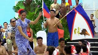 Moana And A Shower Of Dollar Bills At Aloha Show