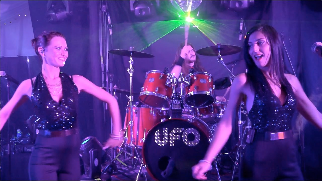 DON'T BE SO SHY, cover de Orchestre UFO, interprété par Oriane - YouTube