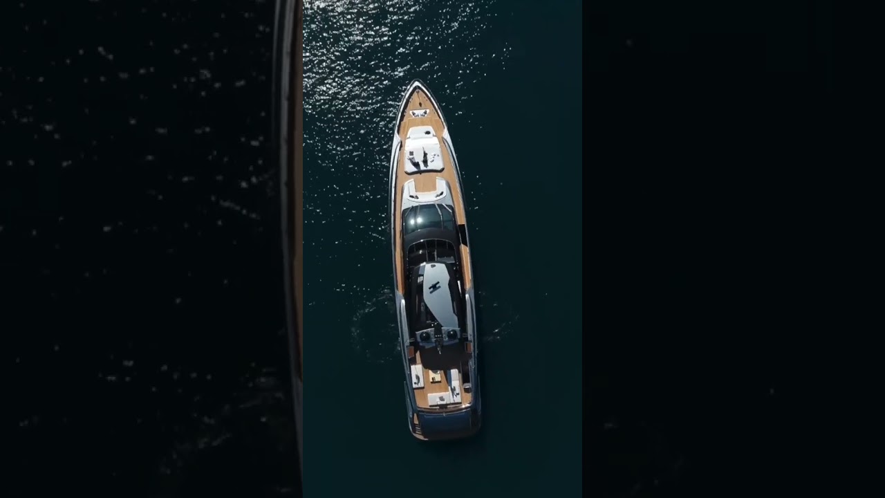 Luxury Yacht - Riva 110' Dolcevita: the beauty of cruising - Ferretti Group
