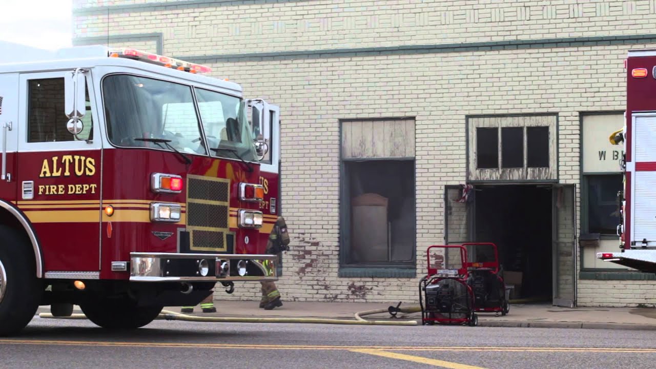 Structure Fire Raw Video Altus Oklahoma 02/02/2015 YouTube