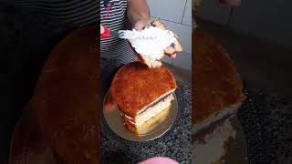 How to make your cake heart-shaped #cake #chocolate #drippingcake #food #pastry
