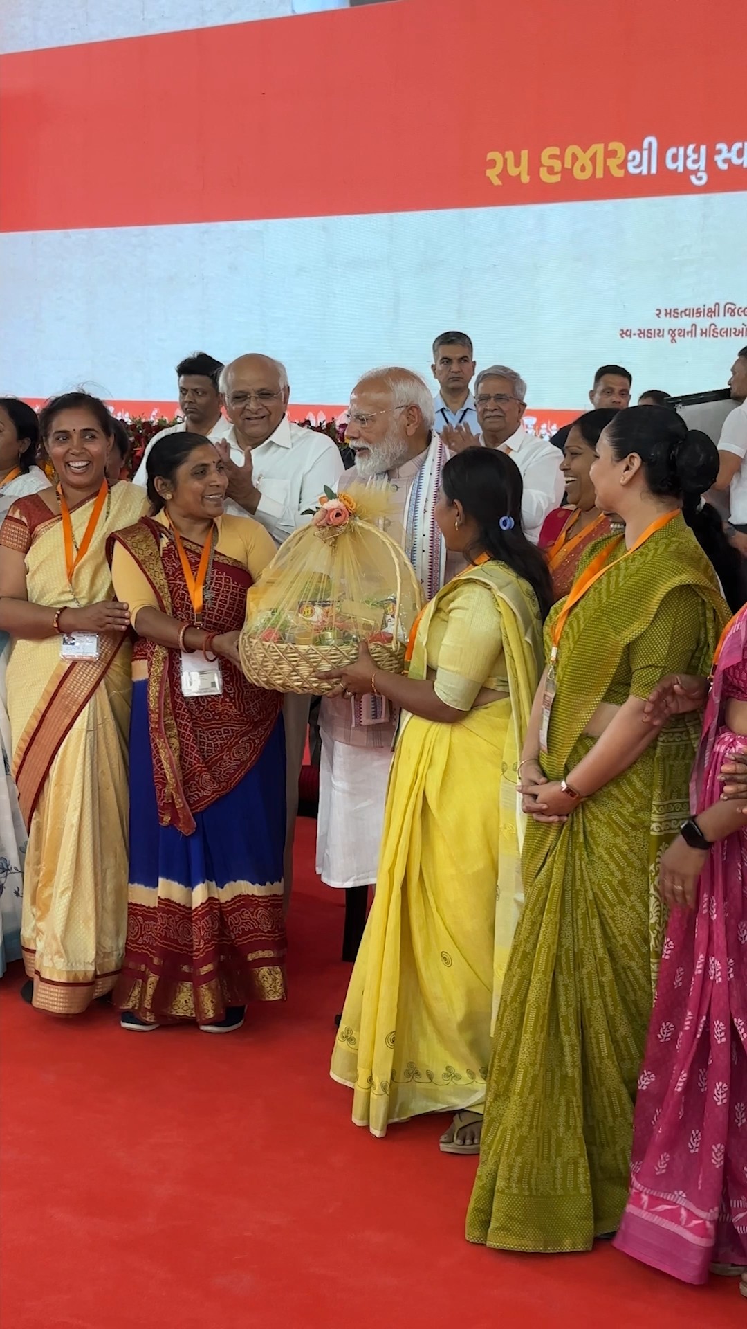 PM Modi received a warm welcome in Navsari, Gujarat | #shorts