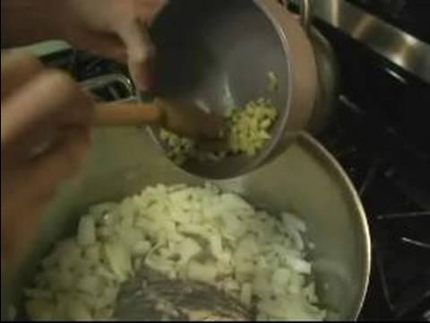 How to Make Mushroom Curry : How to Saut Garlic fo...
