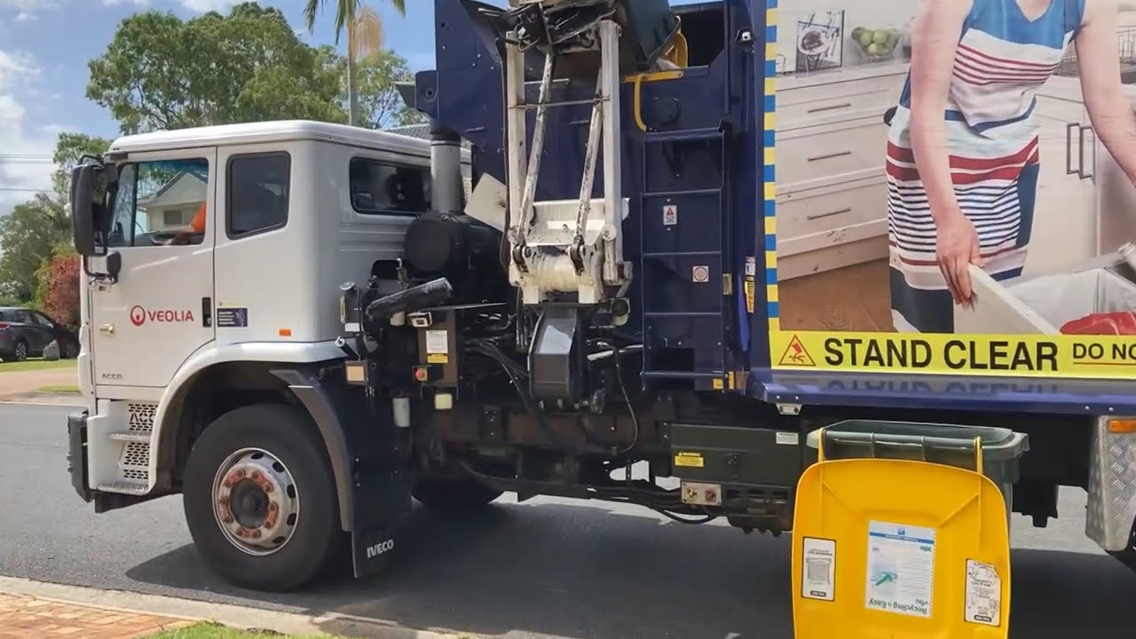 Brisbane Recycling with BSR834 with BRAND NEW VEOLIA SIGNAGE YouTube