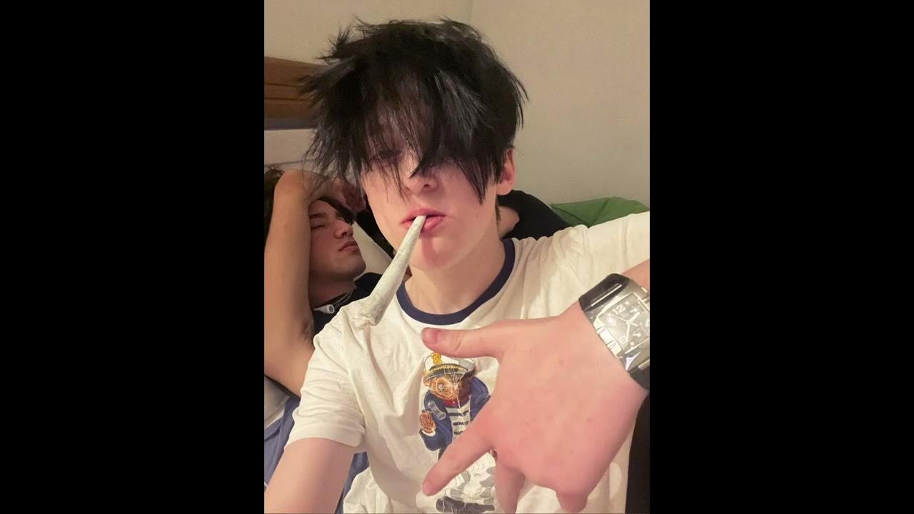 Baby melo репер. Девушка бэйби мэло. Бэйби мэл. Беби мело возраст. Гога бейби мело.